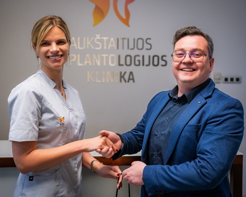 Aistė Pyragiūtė – Navikienė - UAB Aukštaitijos implantologijos klinika ir Tomas Morkūnas MB Reklamos ateitis