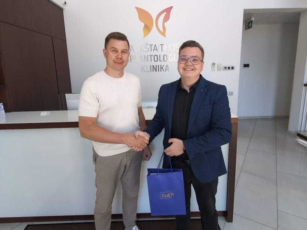 Žygimantas Tamulaitis - UAB Aukštaitijos implantologijos klinika ir Tomas Morkūnas MB Reklamos ateitis